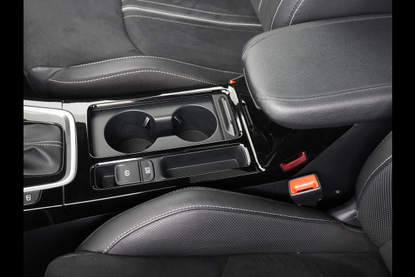 Kia Ceed Sportswagon Automaat 1.5 T-GDi GT-Line Automaat - Automatische achterklep - Schuif/Kantel dak - Apple Carplay/Android Auto - Adaptive cruise control - Keyless entry - Fabrieksgarantie t/m 30-06-2030