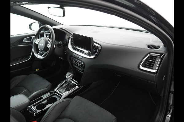 Kia Ceed Sportswagon Automaat 1.5 T-GDi GT-Line Automaat - Automatische achterklep - Schuif/Kantel dak - Apple Carplay/Android Auto - Adaptive cruise control - Keyless entry - Fabrieksgarantie t/m 30-06-2030
