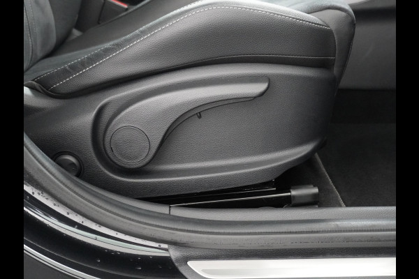 Kia Ceed Sportswagon Automaat 1.5 T-GDi GT-Line Automaat - Automatische achterklep - Schuif/Kantel dak - Apple Carplay/Android Auto - Adaptive cruise control - Keyless entry - Fabrieksgarantie t/m 30-06-2030