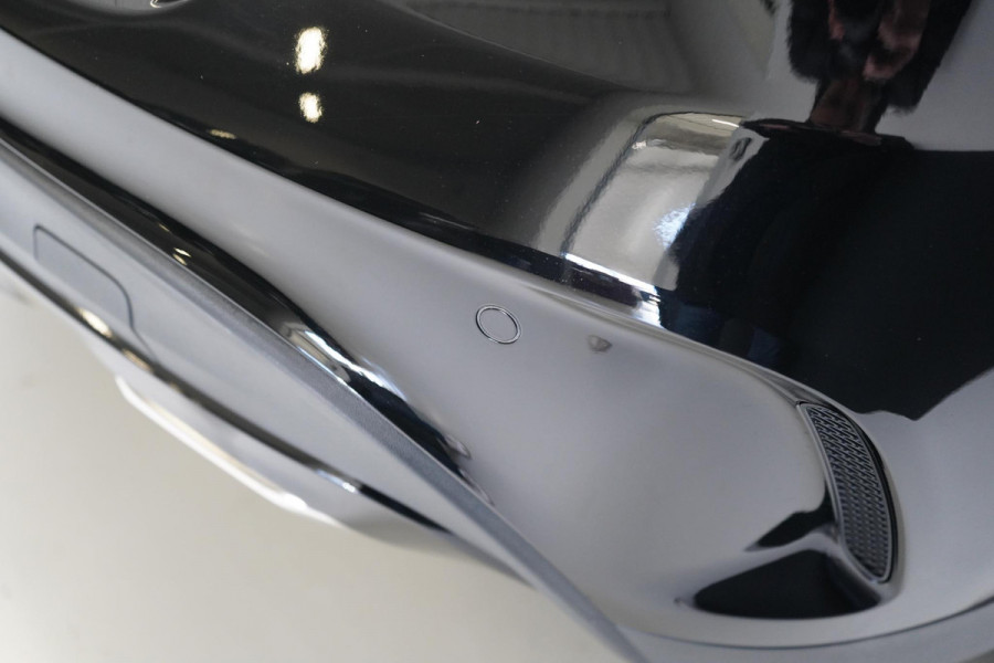 Mercedes-Benz GLA 200 Premium Plus AMG pakket | Leder | Sportstoelen | Camera | Navigatie | Unieke km-stand