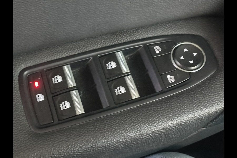 Renault Captur 1.6 E-Tech Plug-in Hybrid 160 Intens uit 2022 Rijklaar + 12 maanden Bovag-garantie Henk Jongen Auto's in Helmond,  al 50 jaar service zoals 't hoort!