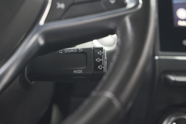 Renault Clio TCe 100 Intens | Navigatie | Apple Carplay | Parkeersensoren