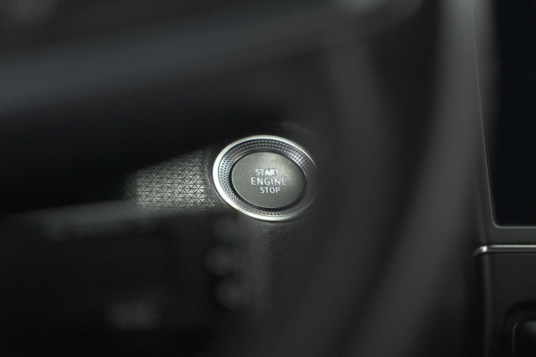 Renault Clio TCe 100 Intens | Navigatie | Apple Carplay | Parkeersensoren