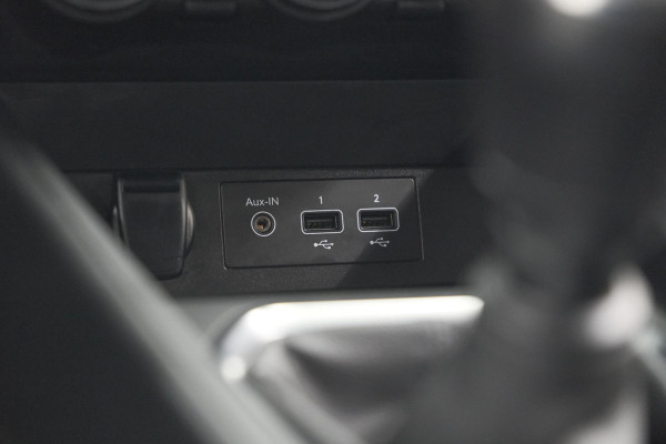 Renault Clio TCe 100 Intens | Navigatie | Apple Carplay | Parkeersensoren