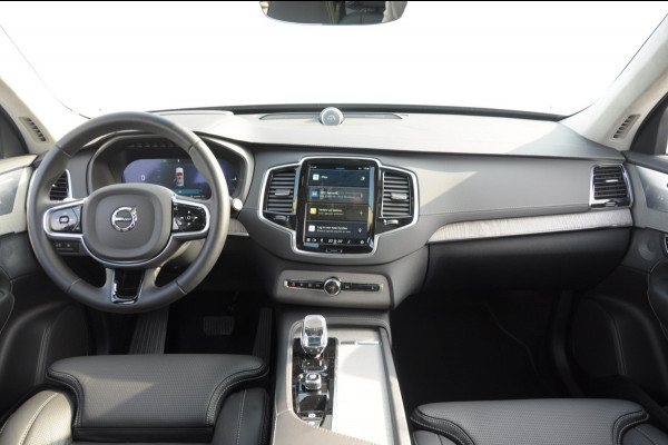 Volvo XC90 T8 455PK Recharge AWD Ultra Dark Long range / Luchtvering / Bowers & Wilkins/ Polestar Tuning / HEICO verlaging / Trekhaak / Head-up display / Stoelverwarming en ventilatie / Massagestoelen / Memory seats / Adaptive cruise control / 360 Camera /