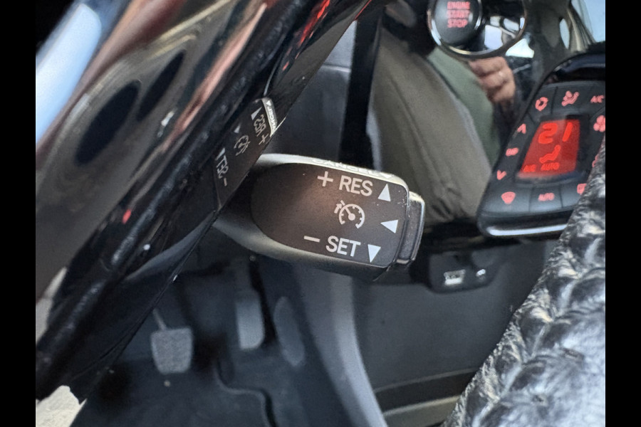 Peugeot 108 1.0 e-VTi Allure 5-drs. KEYLESS/CAMERA/CLIMA/CARPLAY/LIMITER