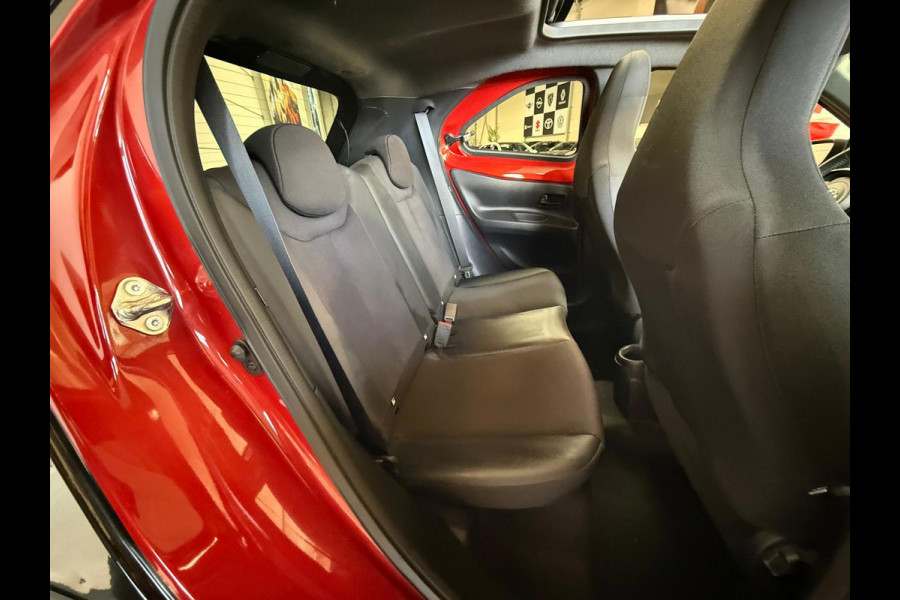 Toyota Aygo X 1.0 VVT-i S-CVT Envy Open Dak Automaat 1 Jaar Bovag garantie