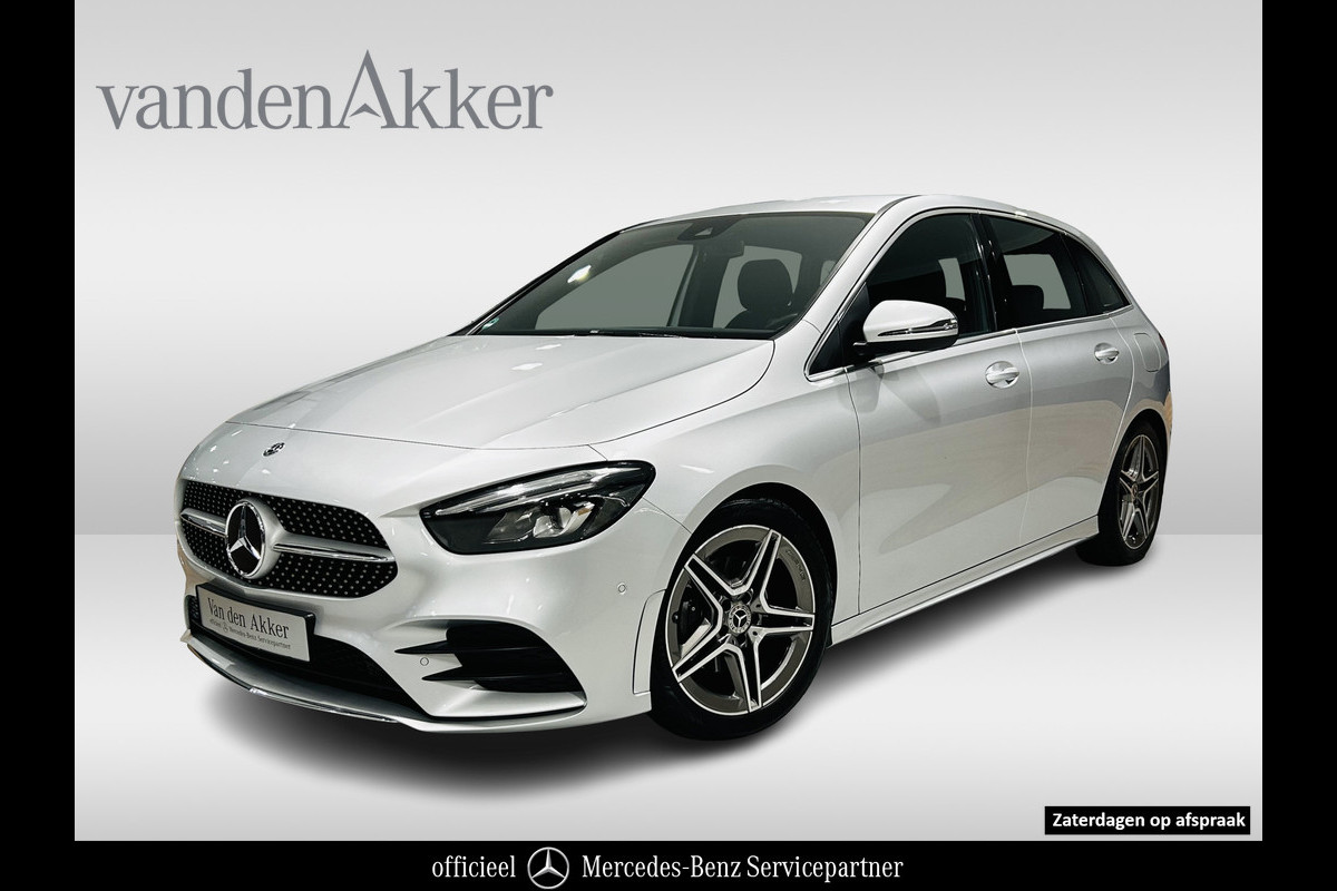 Mercedes-Benz B-Klasse 180 AMG // Trekhaak // Camera // Elek. Achterklep // Carplay // LED Koplampen // Navigatie