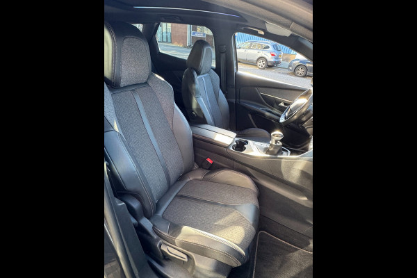 Peugeot 3008 1.2 PureTech GT Line - Panorama dak I Navigatie / Apple CarPlay I Airco I 1/2 Leer I Sport pakket I Dealer onderh.