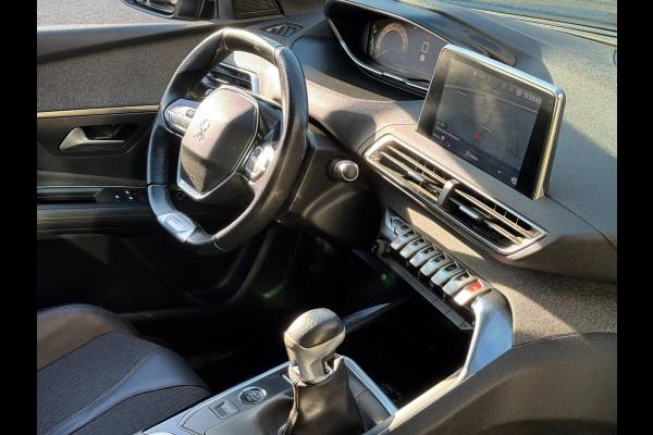 Peugeot 3008 1.2 PureTech GT Line - Panorama dak I Navigatie / Apple CarPlay I Airco I 1/2 Leer I Sport pakket I Dealer onderh.
