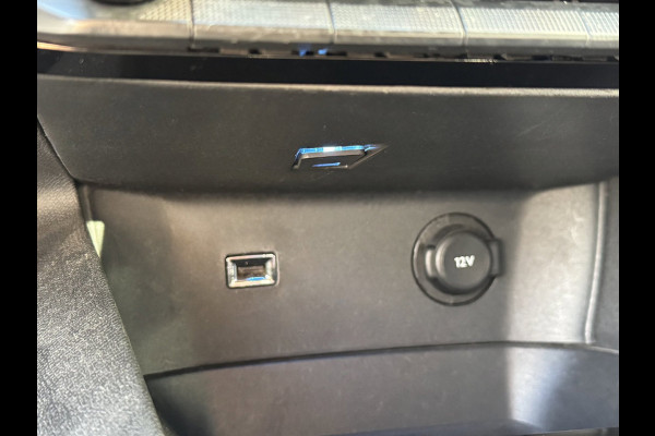 Peugeot 3008 1.2 PureTech GT Line - Panorama dak I Navigatie / Apple CarPlay I Airco I 1/2 Leer I Sport pakket I Dealer onderh.