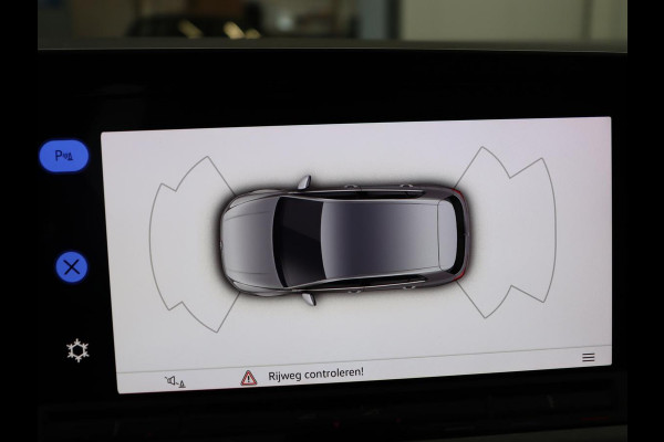 Volkswagen Golf 1.0 eTSI Life | Carplay | Sfeerverlichting | Adaptive cruise | Navigatie | Parkeerhulp | Full LED | Climate control | Bluetooth