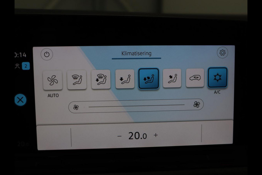 Volkswagen Golf 1.0 eTSI Life | Carplay | Sfeerverlichting | Adaptive cruise | Navigatie | Parkeerhulp | Full LED | Climate control | Bluetooth