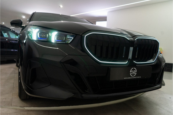 BMW 5 Serie Touring 530e High Executive M Sport 300PK | Pano | H/K | Sfeer | Driving Ass. Pro | Fabrieksgarantie