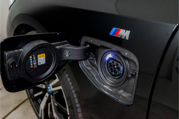 BMW 5 Serie Touring 530e High Executive M Sport 300PK | Pano | H/K | Sfeer | Driving Ass. Pro | Fabrieksgarantie