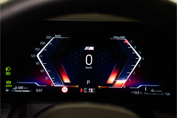 BMW 5 Serie Touring 530e High Executive M Sport 300PK | Pano | H/K | Sfeer | Driving Ass. Pro | Fabrieksgarantie