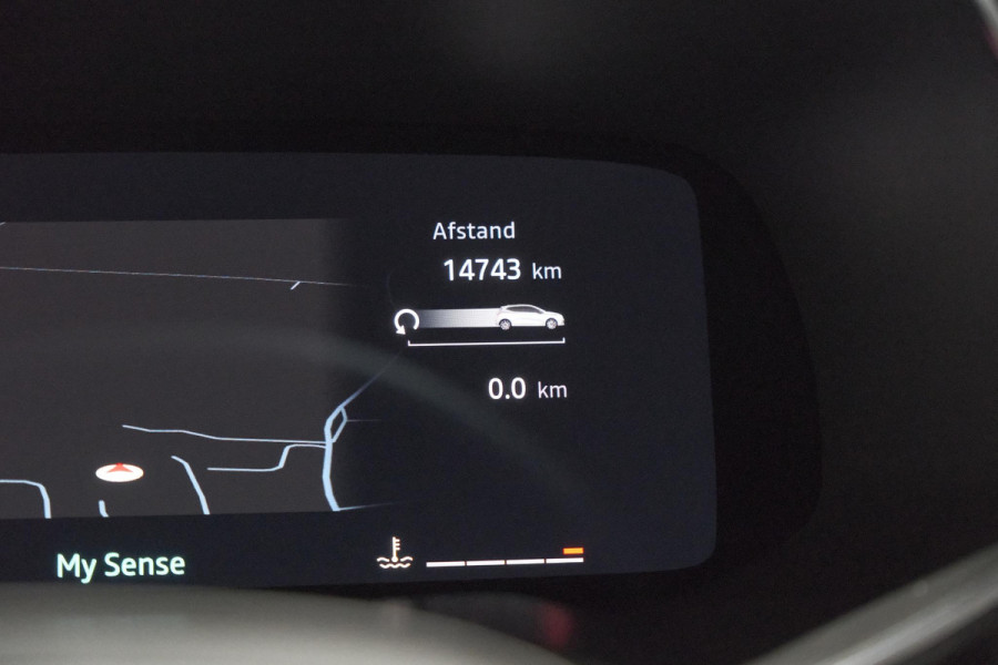 Renault Clio TCe 90 GPF techno | 360 Camera | Adaptieve Cruise Control | 9.3 Inch Groot Scherm | voor- en achtersensoren