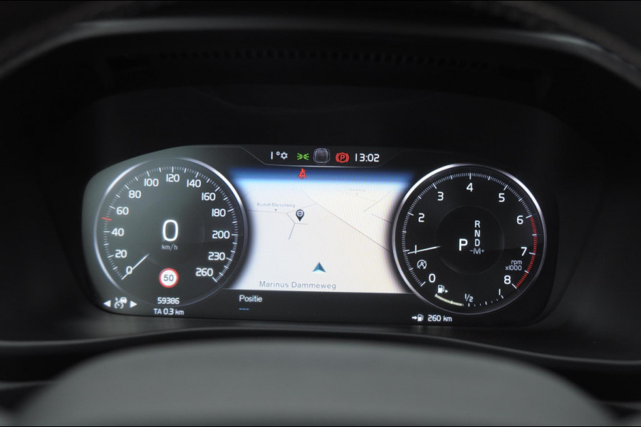 Volvo XC40 T3 163PK Automaat R-Design Adaptieve cruise control / Leder met alcantara bekleding / Parkeersensoren met camera / Trekhaak / stoel - en stuurverwarming / Apple carplay