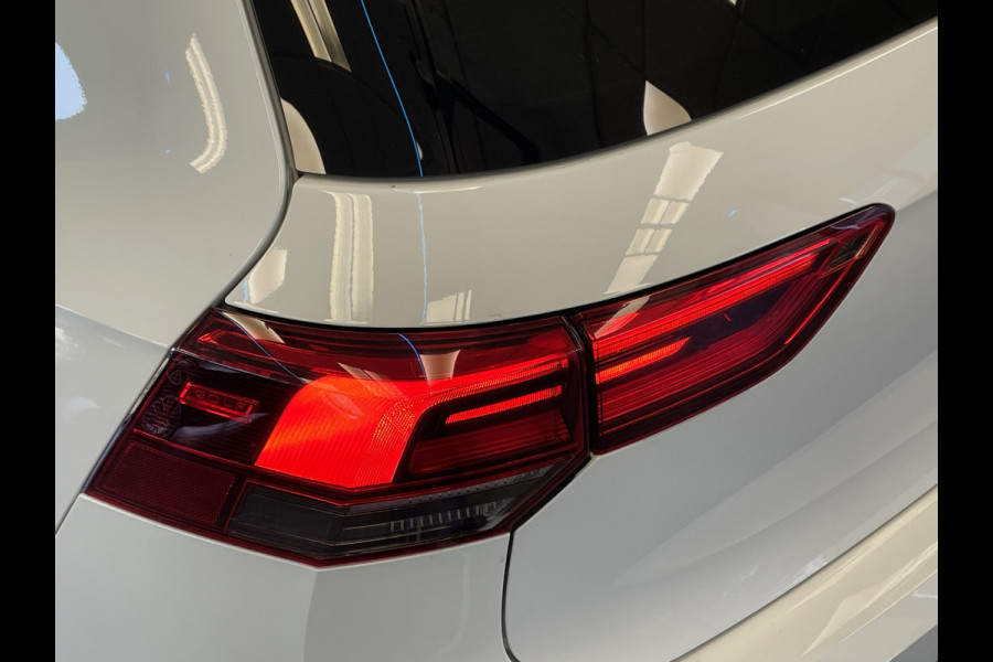 Volkswagen Golf 1.0 eTSI Life DSG Panoramadak Adaptive-Cruise