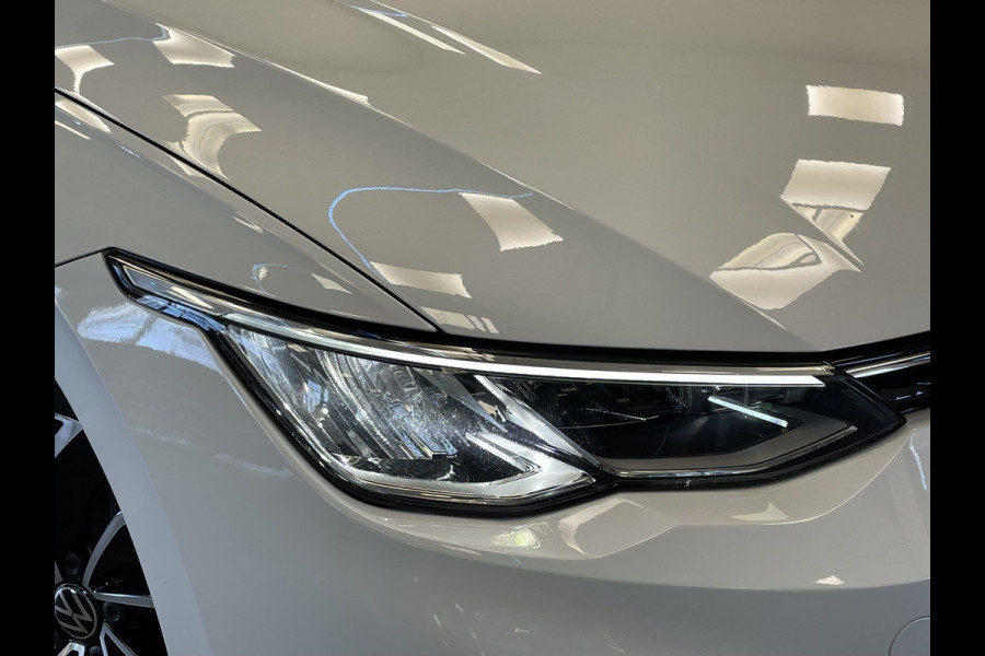 Volkswagen Golf 1.0 eTSI Life DSG Panoramadak Adaptive-Cruise