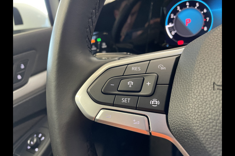 Volkswagen Golf 1.0 eTSI Life DSG Panoramadak Adaptive-Cruise