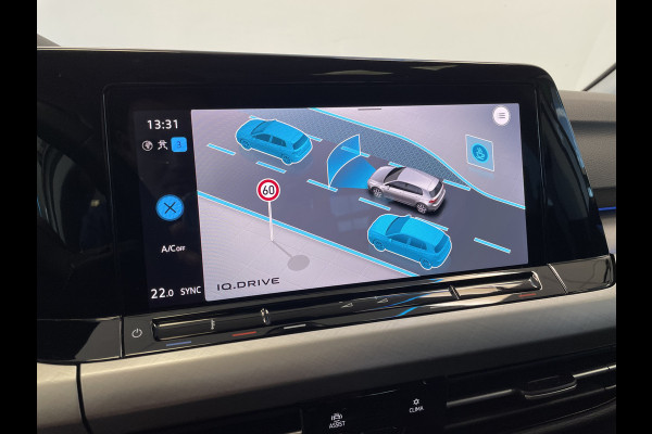 Volkswagen Golf 1.0 eTSI Life DSG Panoramadak Adaptive-Cruise