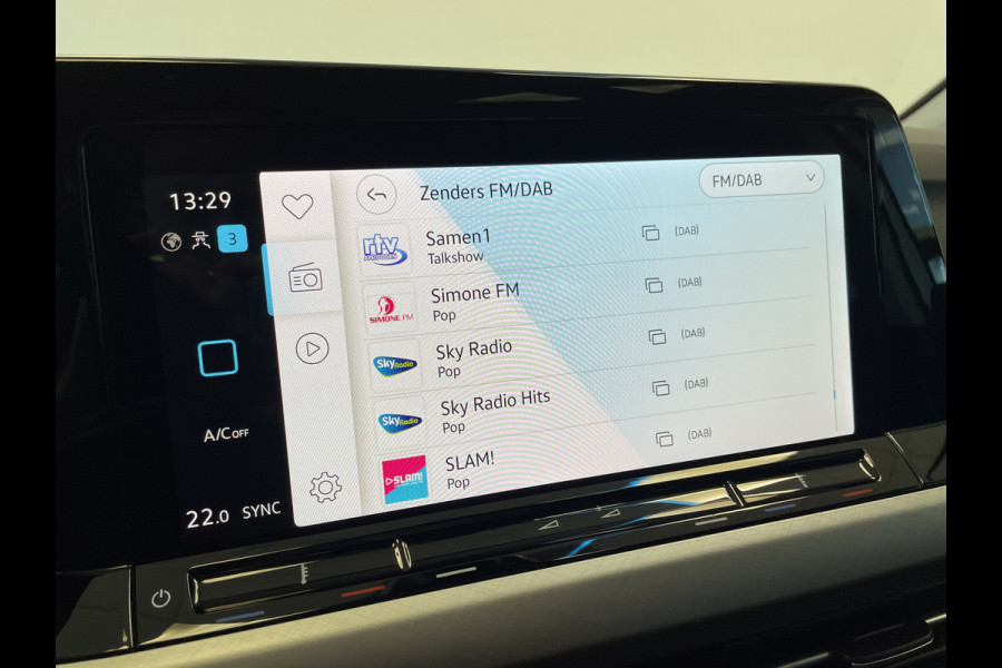 Volkswagen Golf 1.0 eTSI Life DSG Panoramadak Adaptive-Cruise