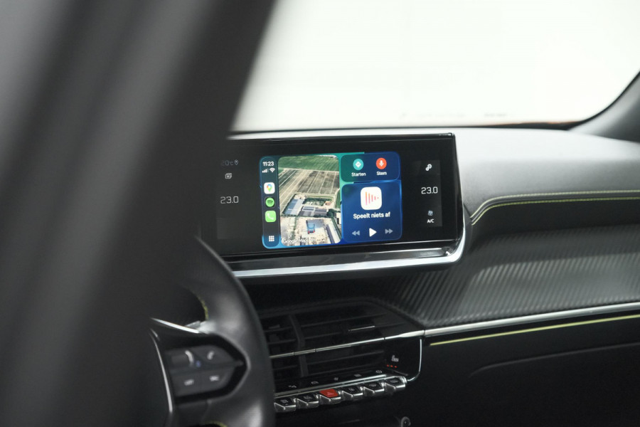 Peugeot 2008 PureTech 130 GT | Panoramadak | Adaptieve Cruise Control | Camera | Stoelverwarming