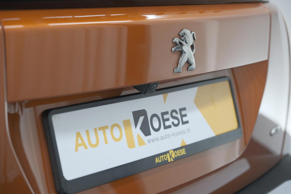 Peugeot 2008 PureTech 130 GT | Panoramadak | Adaptieve Cruise Control | Camera | Stoelverwarming