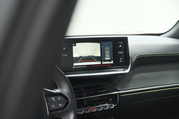 Peugeot 2008 PureTech 130 GT | Panoramadak | Adaptieve Cruise Control | Camera | Stoelverwarming