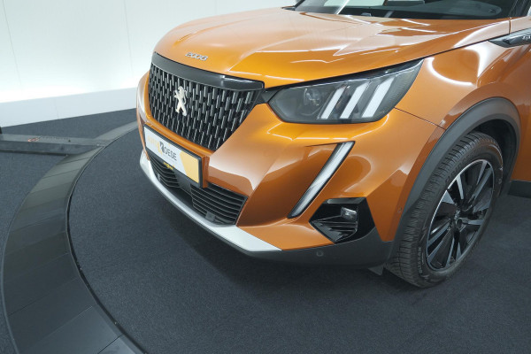Peugeot 2008 PureTech 130 GT | Panoramadak | Adaptieve Cruise Control | Camera | Stoelverwarming