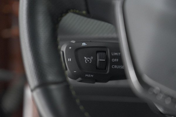 Peugeot 2008 PureTech 130 GT | Panoramadak | Adaptieve Cruise Control | Camera | Stoelverwarming