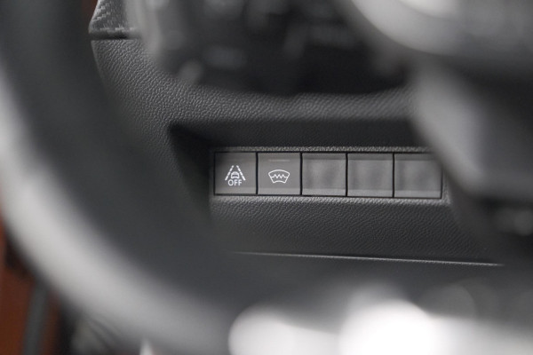 Peugeot 2008 PureTech 130 GT | Panoramadak | Adaptieve Cruise Control | Camera | Stoelverwarming