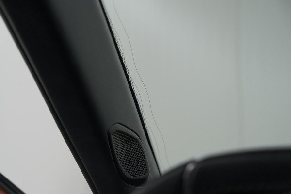 Peugeot 2008 PureTech 130 GT | Panoramadak | Adaptieve Cruise Control | Camera | Stoelverwarming