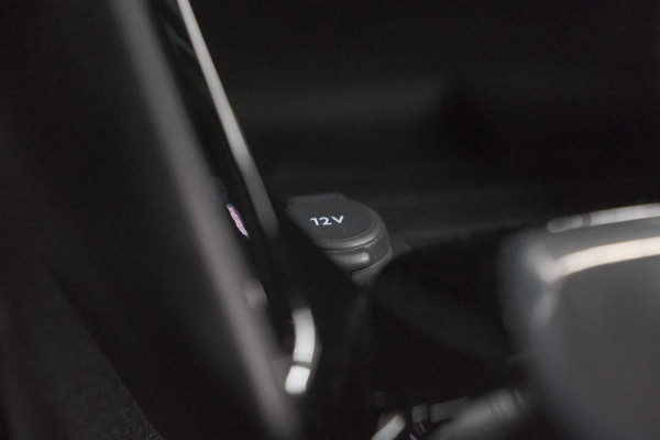 Peugeot 2008 PureTech 130 GT | Panoramadak | Adaptieve Cruise Control | Camera | Stoelverwarming