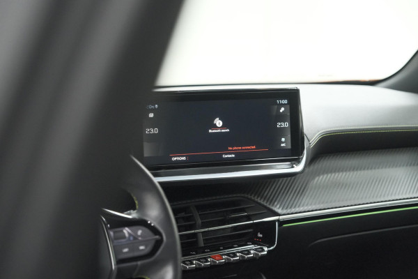 Peugeot 2008 PureTech 130 GT | Panoramadak | Adaptieve Cruise Control | Camera | Stoelverwarming