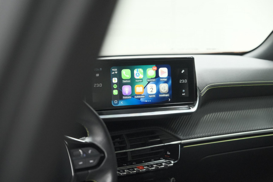 Peugeot 2008 PureTech 130 GT | Panoramadak | Adaptieve Cruise Control | Camera | Stoelverwarming