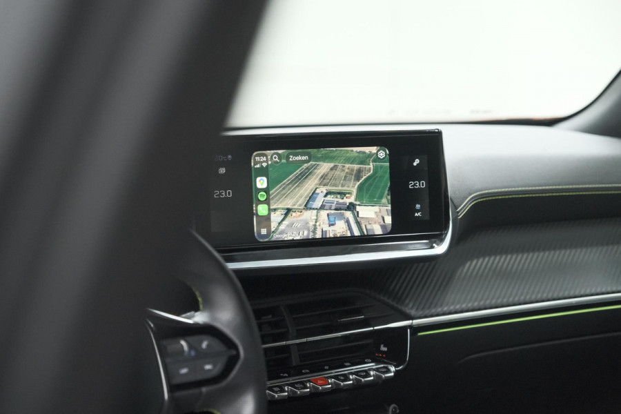 Peugeot 2008 PureTech 130 GT | Panoramadak | Adaptieve Cruise Control | Camera | Stoelverwarming