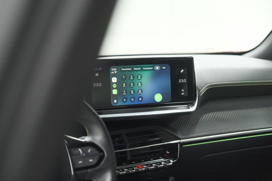 Peugeot 2008 PureTech 130 GT | Panoramadak | Adaptieve Cruise Control | Camera | Stoelverwarming