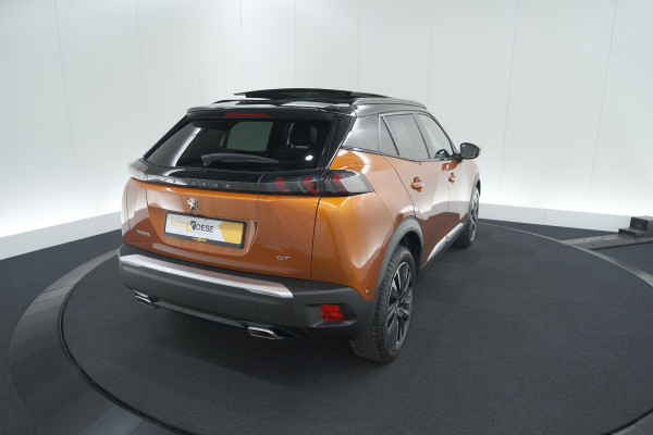 Peugeot 2008 PureTech 130 GT | Panoramadak | Adaptieve Cruise Control | Camera | Stoelverwarming