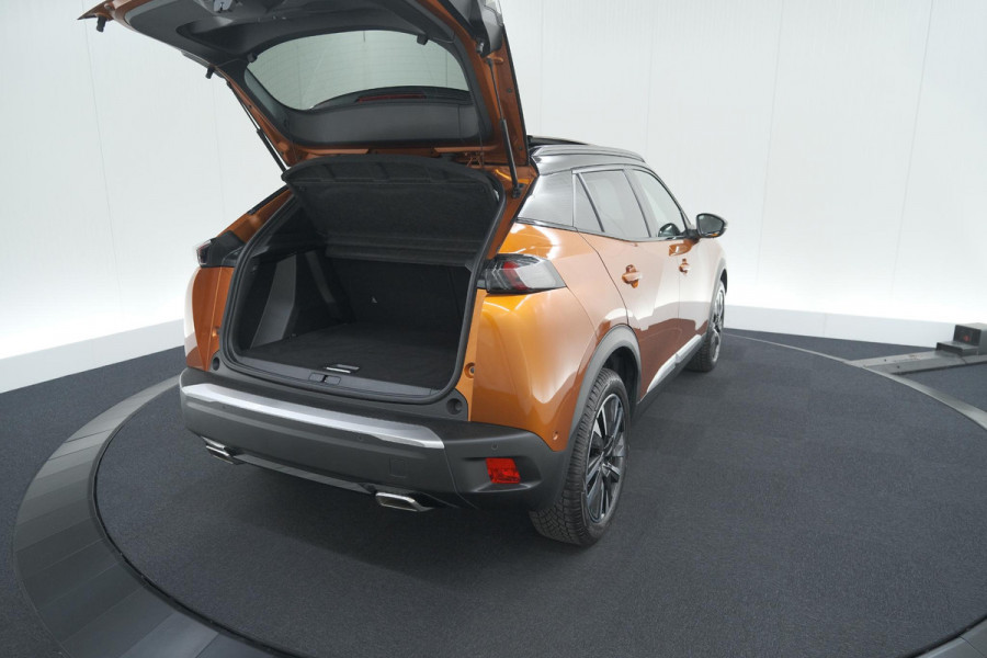Peugeot 2008 PureTech 130 GT | Panoramadak | Adaptieve Cruise Control | Camera | Stoelverwarming