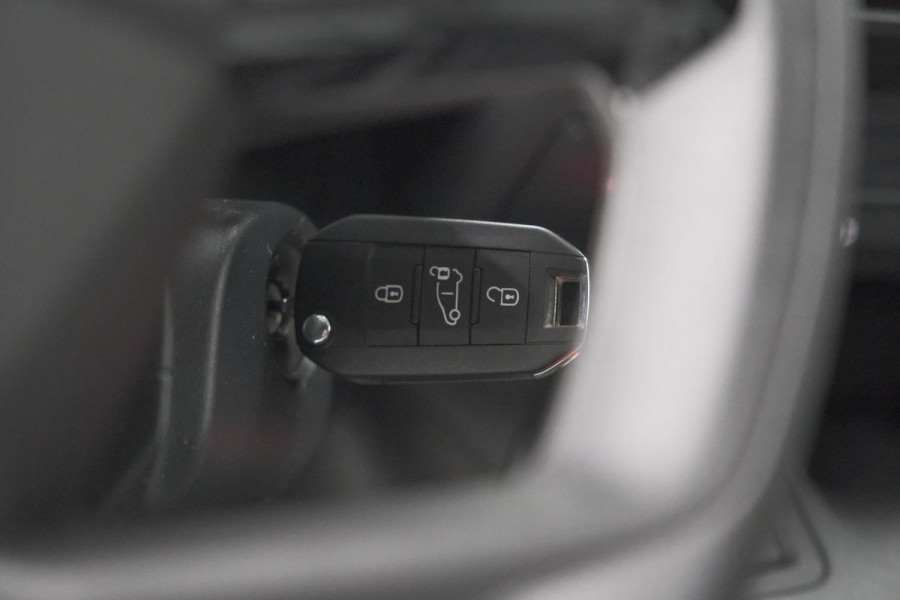 Citroën E-Berlingo 136 L1 50 kWh | Camera | Laadruimte-pakket | Dodehoekdetectie | Navigatie | 3 Zitplaatsen