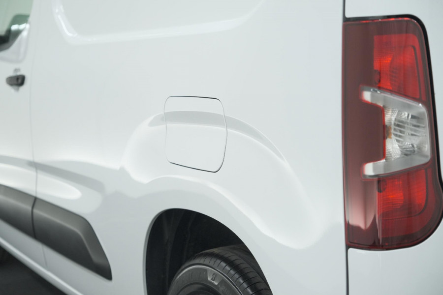 Citroën E-Berlingo 136 L1 50 kWh | Camera | Laadruimte-pakket | Dodehoekdetectie | Navigatie | 3 Zitplaatsen