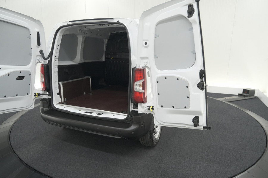 Citroën E-Berlingo 136 L1 50 kWh | Camera | Laadruimte-pakket | Dodehoekdetectie | Navigatie | 3 Zitplaatsen