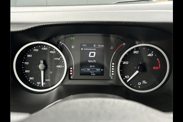 Iveco Daily 35S14V 2.3 136 PK / L2H2 / 270 A DEUREN / 3.5T TREKHAAK / 45.331 KM !! / AIRCO / BLUETOOTH