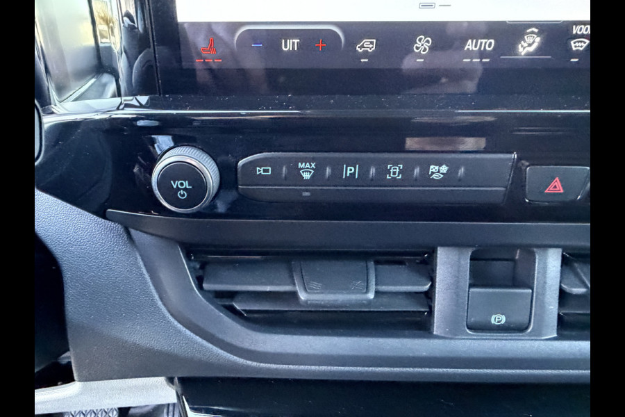 Ford E-Transit Cust. 320 L2H1 Sport 218PK 65 kWh CarPlay/stoelverwarming/navi/camera