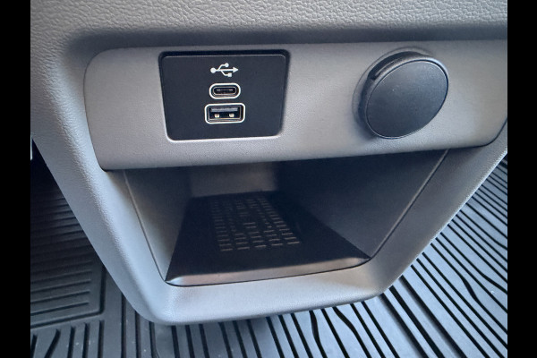 Ford E-Transit Cust. 320 L2H1 Sport 218PK 65 kWh CarPlay/stoelverwarming/navi/camera