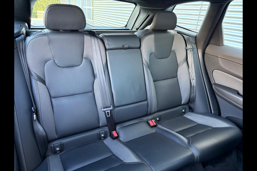 Volvo XC60 T6 Aut. R-Design Parkeercamera Google 340pk