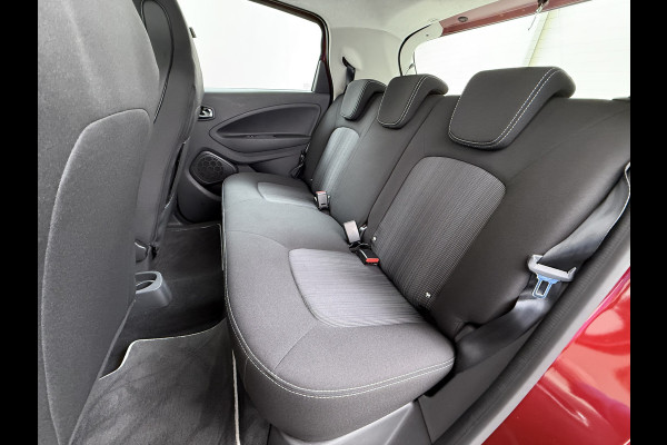 Renault ZOE R110 Limited 41kWh Huur Accu Navi Ecc Apple Carplay/Android Auto Cruise Control Pdc Lmv 16" Bluetooth Privacy Glas Keyless Led