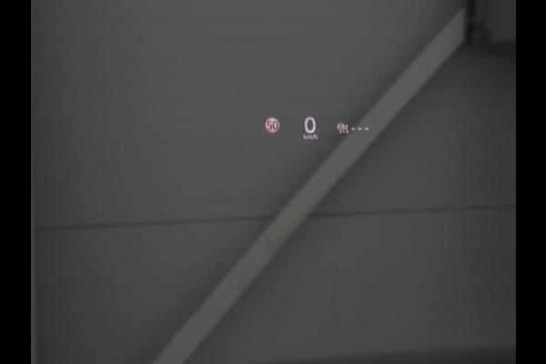 Mazda CX-30 2.0 e-SkyActiv-X M Hybrid Comfort | Stoelverwarming | Head-Up | Camera | Carplay | Adaptive cruise | Navigatie | Stuurverwarming | 18'' | Keyless | Full LED | Climate control